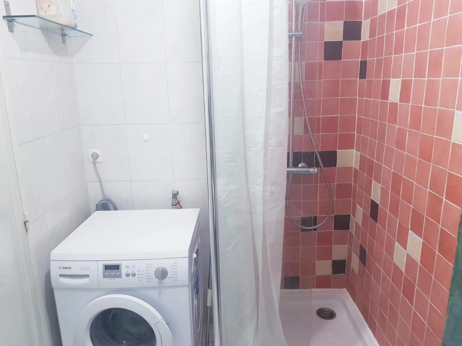 Chambre Famille D'Accueil Entre Paris Et Disney Douze Minutes Centre Paris Quinze Euros De Plus Pour Frais De Menage Neuilly-sur-Marne Extérieur photo